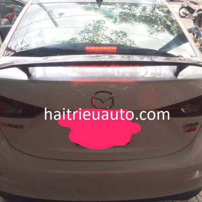 đu&ocirc;i gi&oacute; thể thao xe mazda 3