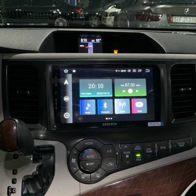 M&agrave;n h&igrave;nh android theo xe toyota sienna