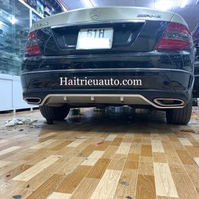 Lip chia p&ocirc; cho Mercedes C 2007-2010