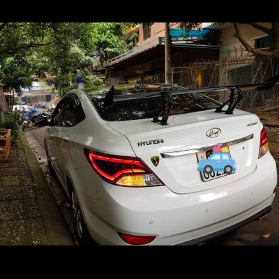 đu&ocirc;i gi&oacute; thể thao cho xe Hyundai Accent