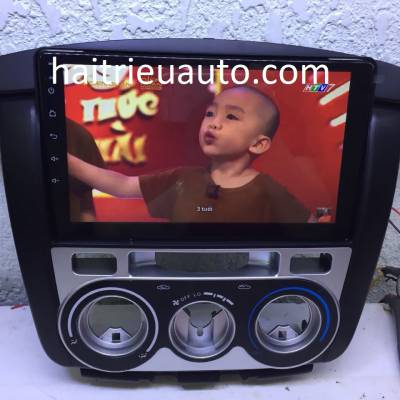 m&agrave;n h&igrave;nh android theo xe innova 