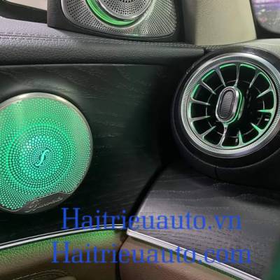 ốp m&agrave;ng loa cửa c&oacute; led theo xe mercedes C