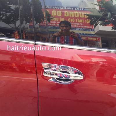 ch&eacute;n cửa theo xe Nissan X-Trail