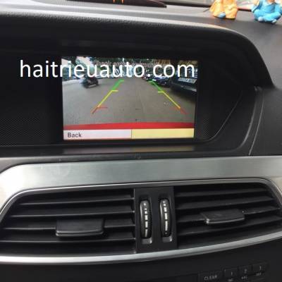 Lắp camera l&ugrave;i cho xe Mercedes-benz C classs