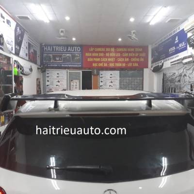 Đu&ocirc;i gi&oacute; thể thao cho xe Mercedes A200
