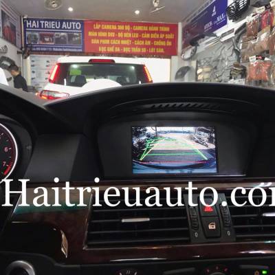 Lắp camera l&ugrave;i cho xe BMW 530i