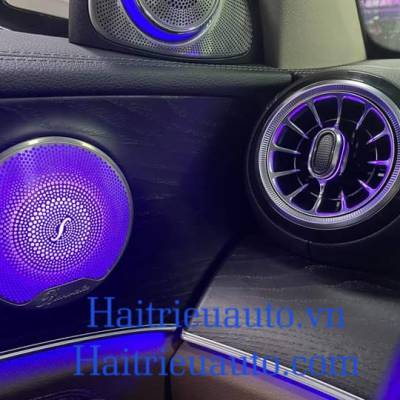 ốp m&agrave;ng loa cửa c&oacute; led theo xe mercedes GLC