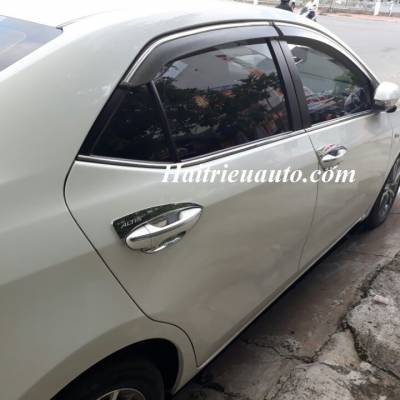 Ch&eacute;n cửa Toyota Altis