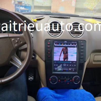 M&agrave;n h&igrave;nh android tesla theo xe Mercedes GL-ML