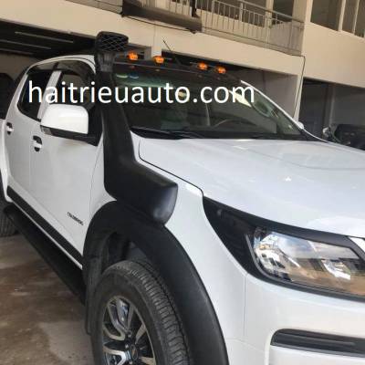 bộ đ&egrave;n lắp th&ecirc;m cho xe colorado
