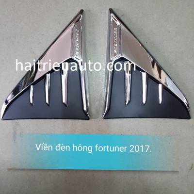 ốp mang c&aacute; xe toyota fortuner 2108