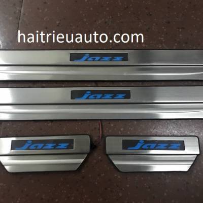 nẹp bước ch&acirc;n trong xe honda JAZZ