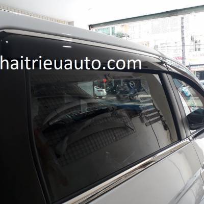 v&egrave; che mưa viền xi xe xpander