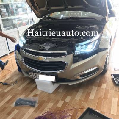 Đ&egrave;n pha độ cho xe cruze
