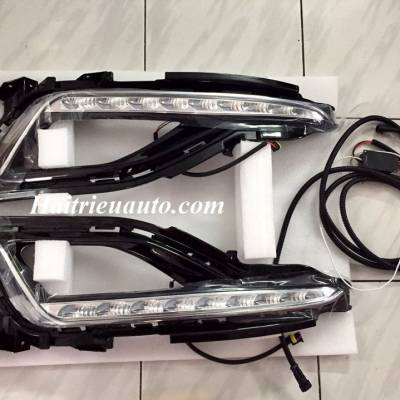 Viền đ&egrave;n led gầm Sonata