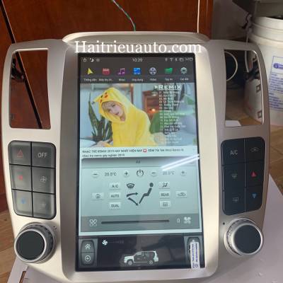 M&agrave;n h&igrave;nh tesla android xe Lexus RX 350