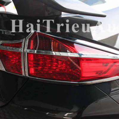 Viền đ&egrave;n sau cho xe honda city