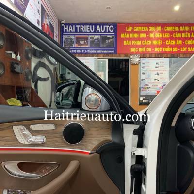 Loa treble xoay 3D Burmester theo xe Mercedes E200