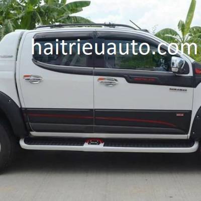 ốp trang tr&iacute; cửa xe colorodo