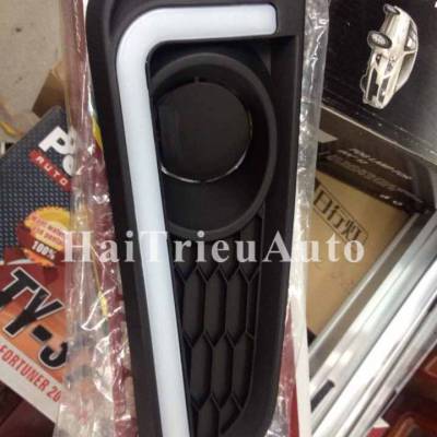 Đ&egrave;n led gầm theo xe honda city