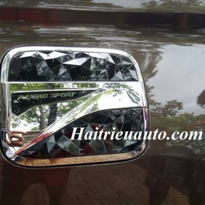 Nắp xăng Mitsubishi Pajero Sport