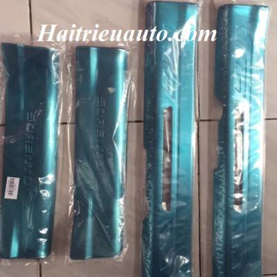 Nẹp bước ch&acirc;n trong Kia Sorento