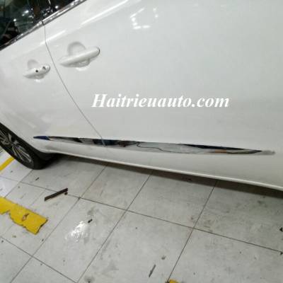 Nẹp h&ocirc;ng Kia Sedona