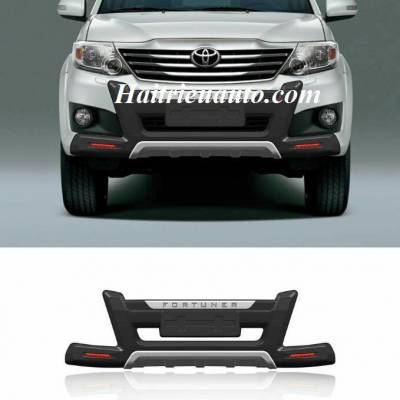 Ốp cản trước Toyota Fortuner 