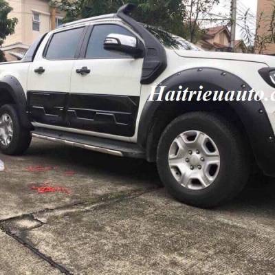 Ốp cua lốp Ford Ranger 2017