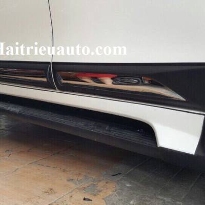 ốp h&ocirc;ng xe toytota fortuner 2017