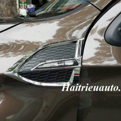 Ốp trang tr&iacute; mang c&aacute; Mitsubishi Pajero Sport