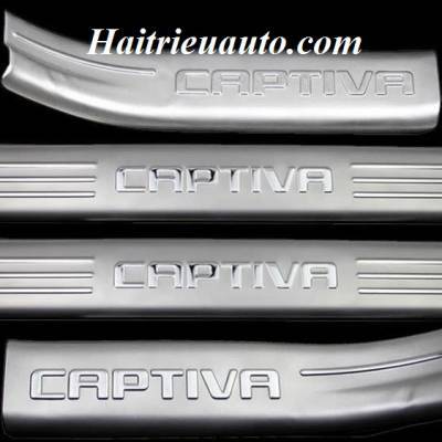 Nẹp bước ch&acirc;n trong Captiva 2016