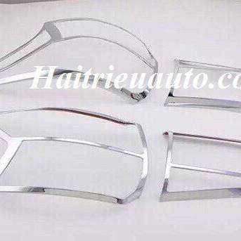 Viền đ&egrave;n hậu Nissan X-Trail