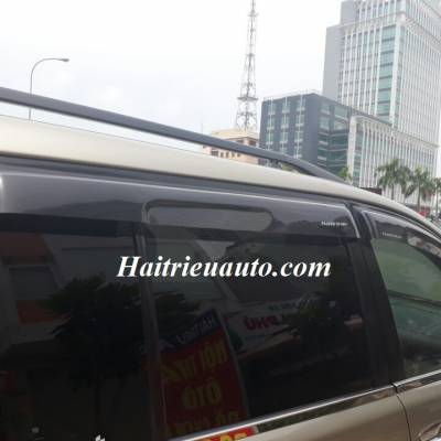 V&egrave; che mưa Mitshubishi Pajero Sport