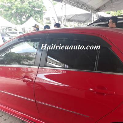 V&egrave; che mưa đen Vios 2017