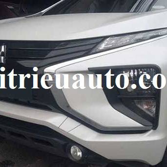 Viền đ&egrave;n pha m&agrave;u đen cho Mitsubishi Xpander