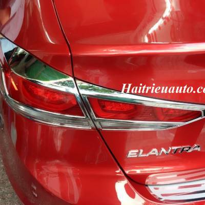 Viền đ&egrave;n sau Elantra 2017