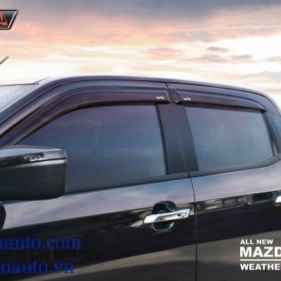 V&egrave; che mưa xe Mazda BT 50 2022