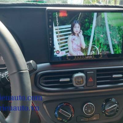 M&agrave;n h&igrave;nh android xe Hyundai I10