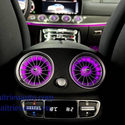 Cửa gi&oacute; Turbine led  sau mẫu mới xe mercedes E
