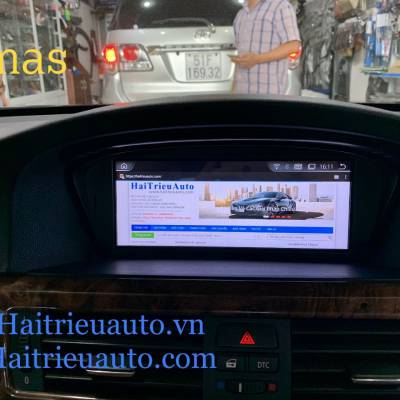 M&agrave;n h&igrave;nh android Omas xe BMW E60