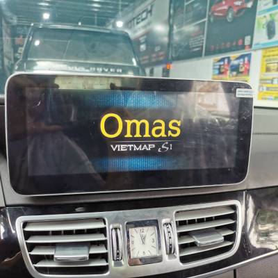 M&agrave;n h&igrave;nh android Omas xe Mercedes E 2010-2015