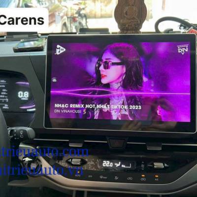 M&agrave;n h&igrave;nh androdi 13in xe KIa Carens