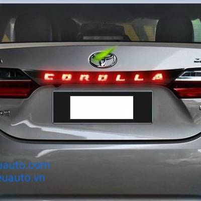 Đ&egrave;n led cốp sau xe toyota altis 