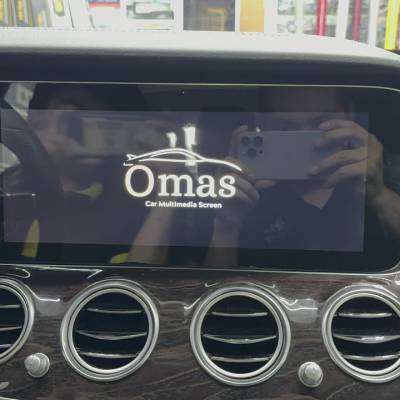 M&agrave;n h&igrave;nh android Omas 360 Mercedes E 2016-2019