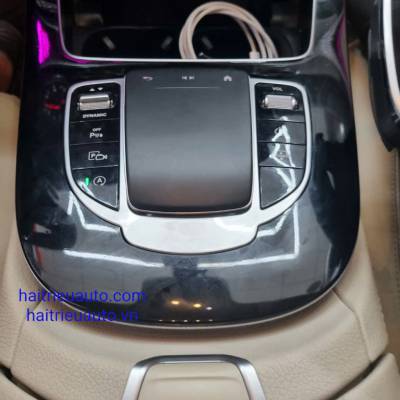 N&acirc;ng cấp b&agrave;n ph&iacute;m cảm ứng xe Mercedes C