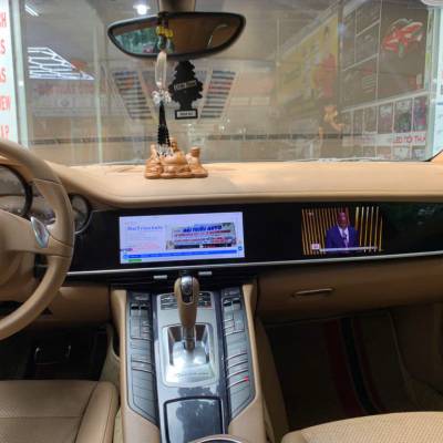 m&agrave;n h&igrave;nh android theo xe porsche panamera