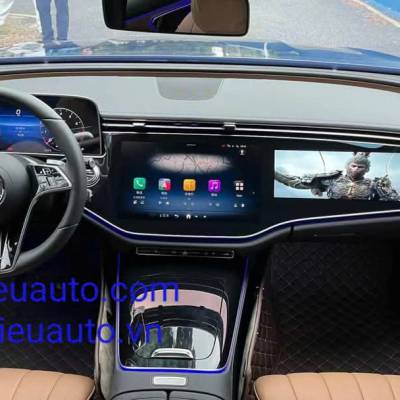 M&agrave;n h&igrave;nh phụ xe Mercedes E 2024