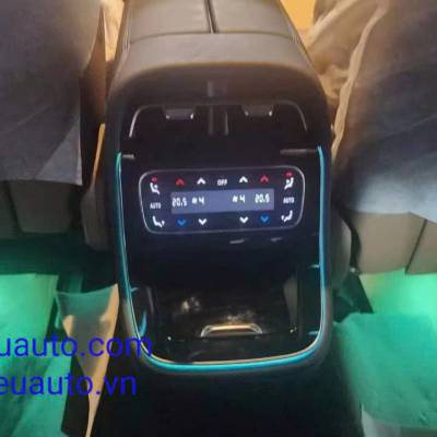 Điều ho&agrave; điện tử sau xe Mercedes E