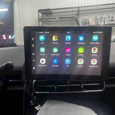 M&agrave;n h&igrave;nh android Vinfast Limo Green